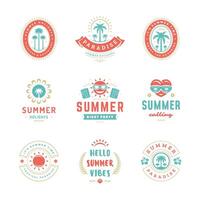 Sommer- Ferien Etiketten und Abzeichen retro Typografie Design Satz. vektor