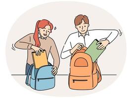 leende studenter packa ryggsäckar i skola vektor