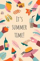 Sommer- Poster mit Hände halten Sommer- Dinge. Hintergrund mit Hut, Apfel, Surfbrett, Eis Creme, Mango. vektor