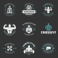 Fitness Center und Fitnessstudio Logos und Abzeichen Design Sport Ausrüstung und Menschen einstellen Illustration. vektor