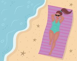 ein Mädchen ist Sonnenbaden auf das Strand. ein attraktiv Mädchen gegen das Hintergrund von tropisch Sand und Ozean. ein ziemlich Mädchen im ein Grün Badeanzug ist Sonnenbaden auf das Strand. Strand Illustration . vektor