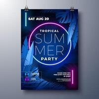 Sommer- Party Flyer Design Vorlage mit glühend Neon- Licht auf fluoreszierend tropisch Blätter Hintergrund. Sommer- Feier Urlaub Illustration zum Banner, Flyer, Einladung oder Feier Poster. vektor