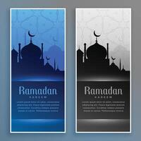 schön Ramadan Banner einstellen mit Moschee vektor