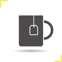 Teetasse-Symbol. Schlagschatten-Teetasse mit Teebeutel-Silhouette-Symbol. Tasse für heiße Getränke. Heißgetränk-Logo-Konzept. Vektor-Teetasse mit Teebeutel isolierte Illustration vektor