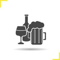 Alkohol-Symbol. Schlagschatten schaumiger Bierkrug, Weinglas und Weinflasche Silhouette Symbol. alkoholische Getränke. isolierte Vektorgrafik vektor