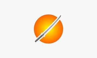 Katana-Schwert mit Sonnenlogo. kreatives Symbol. Vektor-Illustration. vektor