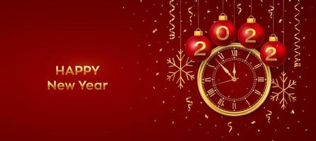 Frohes neues Jahr 2022. hängende rote Weihnachtskugeln mit realistischen goldenen 3D-Zahlen 2022 und Schneeflocken. Uhr mit römischer Ziffer und Countdown Mitternacht, Vorabend für neues Jahr. frohe Weihnachten. Vektor. vektor
