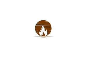 Sonnenuntergang Sonnenaufgang Flamme Feuer Lagerfeuer für Camp Sport oder Energie Logo Design Vektor