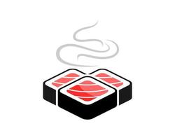 heißes dreieckiges Sushi mit Rauch auf der Oberseite vektor