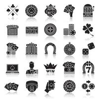 Casino Schlagschatten schwarze Glyphe Icons Set. Glücksspiel. Kartenspiele. isolierte vektorillustrationen vektor