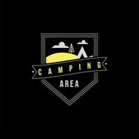 vektor camping logotyp. camping i fjäll och skogsnatur