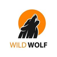 Wolf-Logo-Design und Mondkreis vektor