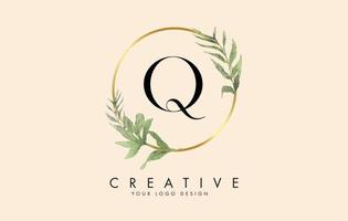 q-Brief-Logo-Design mit goldenen Kreisen und grünen Blättern auf Zweigen herum. Vektor-Illustration mit q-Buchstaben. vektor