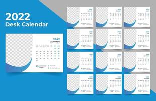 2022 skrivbordskalenderplanerare .vecka börjar på måndag. mall för årskalender 2022 . vektor