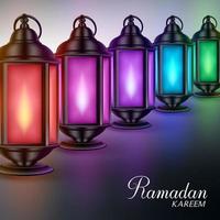 bunte ramadan-laternen oder fanous mit lichtern und ramadan-kareem-grüßen in einem dunklen hintergrund. vektor