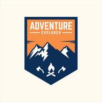 Abenteuer- und Outdoor-Logo-Design vektor