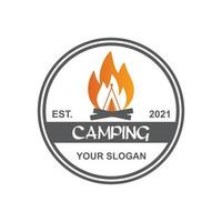 camping logotyp, äventyr logotyp vektor