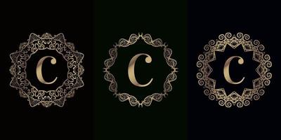 Sammlung von Logo-Initialen c mit luxuriösem Mandala-Ornament oder Blume vektor