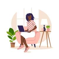 afrikanische frau sitzt mit laptop auf dem sessel. an einem Computer arbeiten. freiberufliches, online-bildungs- oder social-media-konzept. Arbeiten von zu Hause aus, Remote-Job. flacher Stil. Vektor-Illustration. Rosa. vektor