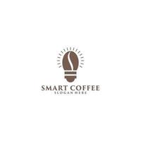 smart kaffelogotyp genom att kombinera kaffebönor och glödlampa vektor