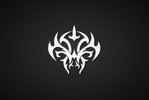 Feuer Stammesdämon Satan Teufel Monsterkopf für Tattoo-Logo-Design-Vektor vektor