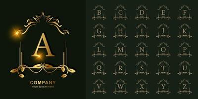 bokstaven a eller samling initiala alfabetet med lyx prydnad blommig ram gyllene logotyp mall. vektor
