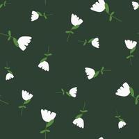 Zufällige weiße einfache Blumen formen nahtloses Muster im Doodle-Stil. grüner Hintergrund. natürliche Verzierung. vektor