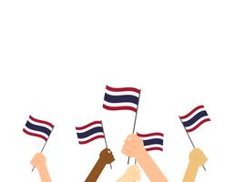 Vector die Illustrationshände, die Thailand-Flaggen auf weißem Hintergrund halten