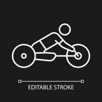 adaptives Straßenradfahren weißes lineares Symbol für dunkles Thema. Straßenrennwettbewerb. behinderter Sportler. dünne linie anpassbare illustration. isoliertes Vektorkontursymbol für den Nachtmodus. editierbarer Strich vektor