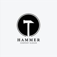 hammare logotyp vektor design illustration vintage, snickare hus, begreppet arbetsplats med snickeri, tecken på slag