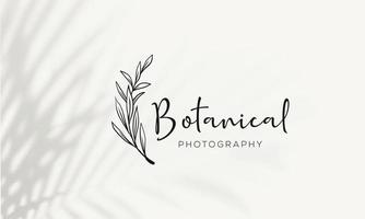 botaniska blommiga element handritad logotyp med vilda blommor och blad. logotyp för spa och skönhetssalong, boutique, ekologisk butik, bröllop, blomsterdesigner, inredning, fotografi, kosmetika. vektor