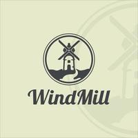 Windmühle am Bauernhof Logo Vintage Vektor Illustration Vorlage Symbol Grafikdesign. Baulandwirtschaftszeichen oder Symbol für professionelles Bauerngeschäft mit Retro-Abzeichen