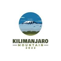 Inspiration für das Design des Kilimandscharo-Illustrationslogos vektor