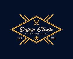 klassisches Vintage-Retro-Label-Abzeichen-Logo-Design für Business-Design-Vorlage vektor