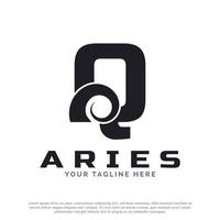 första bokstaven q med get bagger fårhorn för inspiration för design av aries logotyp. djur logotyp element mall vektor