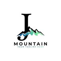 första bokstaven j bergslogotyp. utforska berget äventyr symbol företag logotyp mall element.