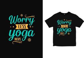 positiv yoga typografi t-shirt design, motivation citat yoga skjorta vektor