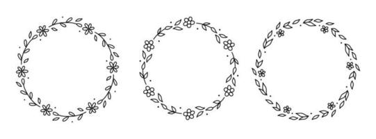 Reihe von Frühlingsblumenkränzen isoliert auf weißem Hintergrund. runde rahmen mit blumen. handgezeichnete Vektorgrafik im Doodle-Stil. Perfekt für Karten, Einladungen, Dekorationen, Logos, verschiedene Designs vektor