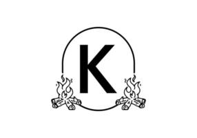 schwarze Strichzeichnungen des Lagerfeuers mit k-Anfangsbuchstaben vektor