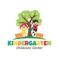 Vorschule, Kindergarten, Playgroup-Logo-Icon-Design-Vorlage. Kinder Schule Vektor-Illustration vektor