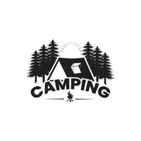 camping och utomhusäventyr retro logotyp, kreativt camping koncept, svart och vitt, märke, vektor för vandring. monogram logotyp mall