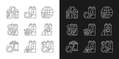 Lineare Symbole zur Wiederverwendung der Batterie, die für den Dunkel- und Hellmodus eingestellt sind. wiederverwertbarer Elektronikschrott. Akku-Recycling. anpassbare dünne Liniensymbole. isolierte vektorumrissillustrationen. editierbarer Strich vektor