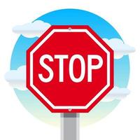 Stoppen Sie Straßenschild mit bewölktem Himmel-Hintergrund