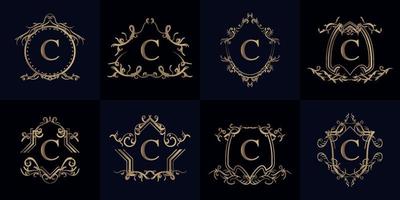 samling av logotyp initial c med lyx prydnad eller blomram vektor