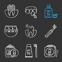 tandvård krita ikoner set. tandkrona, faner, munvatten, friska tänder, tandvärk, eltandborste, tandpulver, tandtråd, tandkräm. isolerade svarta tavlan vektorillustrationer vektor