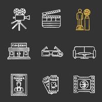 Kino-Kreide-Icons gesetzt. Filmkamera, Klappe, Auszeichnungen, Kinogebäude, 3D-Brille, Filmrahmen, Tickets, Poster, Tisch und Sofa. isolierte vektortafelillustrationen vektor