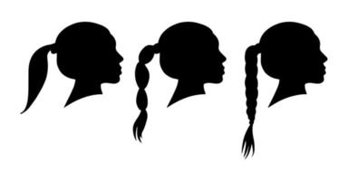 kvinna huvud isolerade svart skugga form. platt enkel vektor siluett. variationer av hårstilar. flätat hår, ponnytale. kvinnlig skönhet mode Ikonuppsättning.