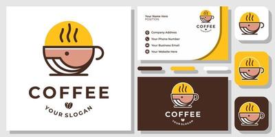 wal kaffeetasse trinken cartoon niedlichen becher tier ozean maskottchen logo design mit visitenkartenvorlage vektor