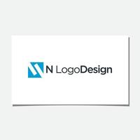 n Negativraum-Logo-Design vektor