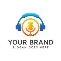 modern färg podcast logotyp, bästa musik logotyp, hörlurar med mic element koncept vektor